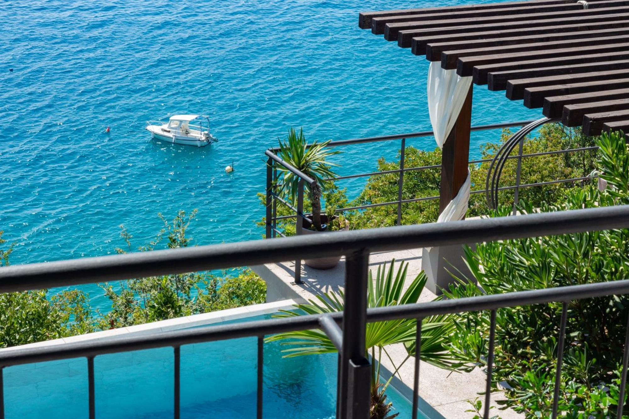 Artistic Beach House With Pool Jadranovo Exteriér fotografie